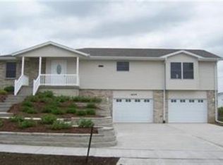 1429 Phyllis Dr, Dixon, IL 61021