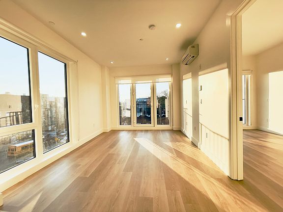 3rd image of 2001 Nostrand Ave #6E