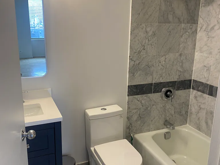 236 E 47th St #15E — Photo 10