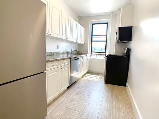 Rented by R New York | media 5