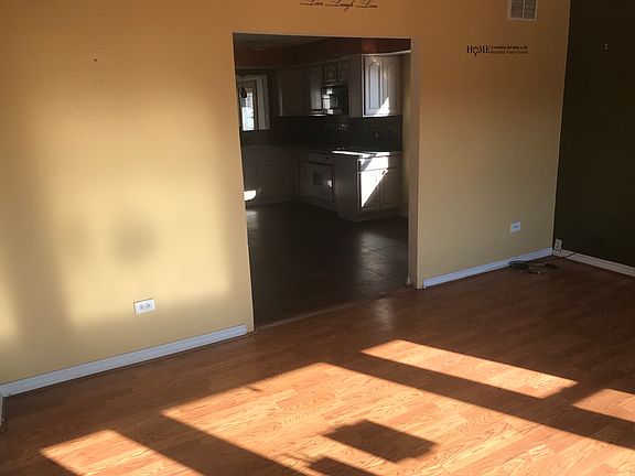 5th image of 9937 S Merton Ave