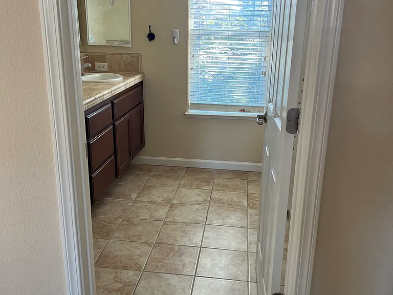 4200 San Jeronimo Ter — Photo 18