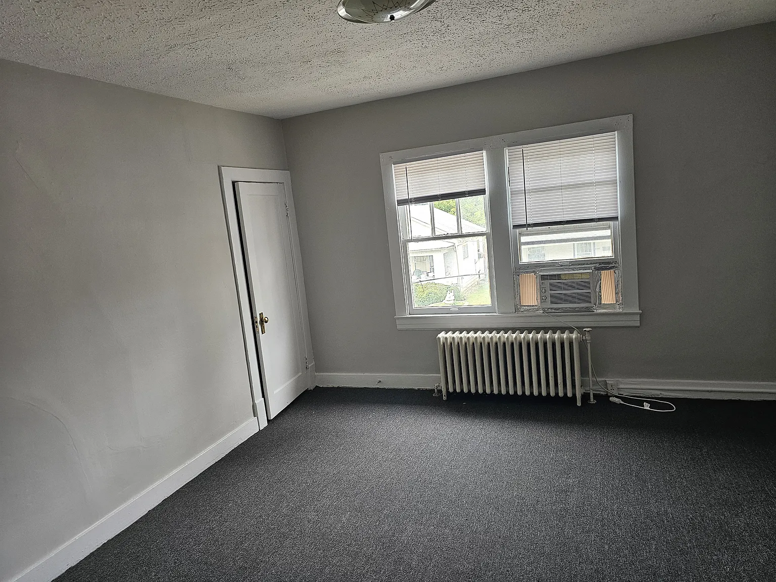 1 bed, 700 sqft, $800 — Photo 2