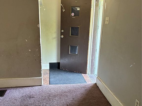 2nd image of 22 Sprague St