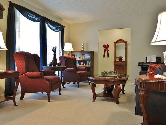 5th image of 1612 BAY Circle W