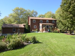 125 Rocky Hill Rd, Smithfield, RI 02917