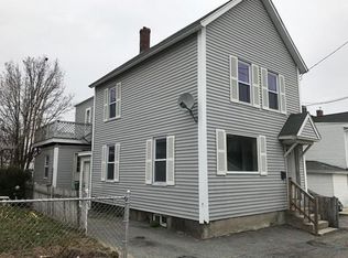 11 Cottage St, Lowell, MA 01852
