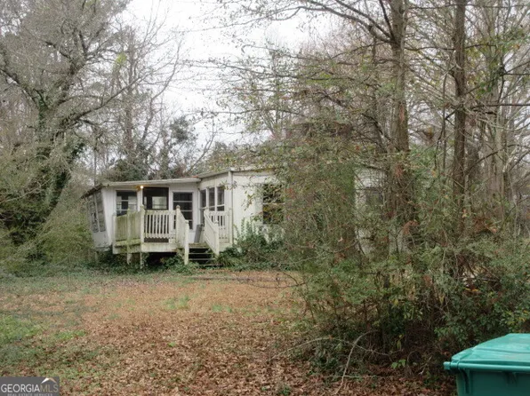 59 Skyland Dr W, Locust Grove, GA 30248