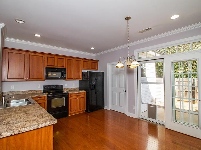 24 Hydrangea Ct — Photo 7