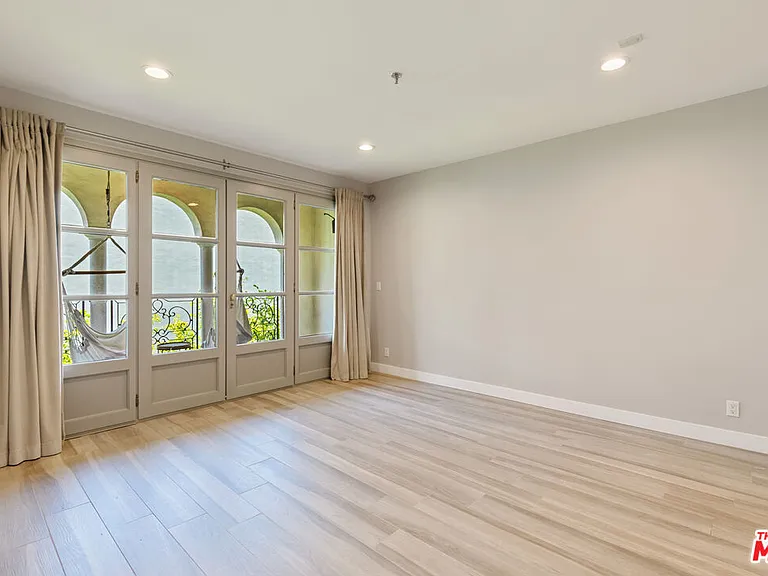 9249 Burton Way #404 — Photo 9
