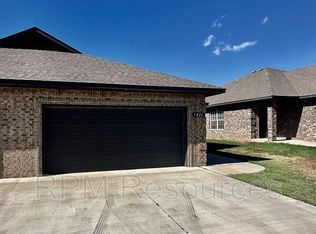 1826 Cypress Ln, El Reno, OK 73036