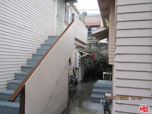4th image of 426 Vine St