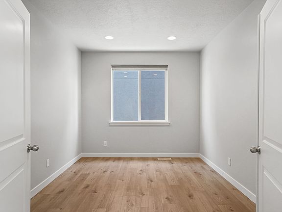 4th image of 4184 E Sun Crest Dr