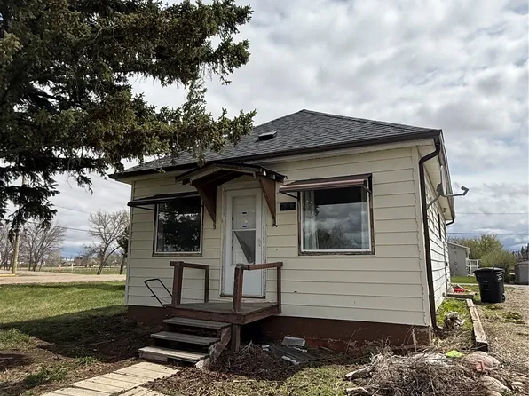 603 5th Street SW, Eston, SK S0L 1A0