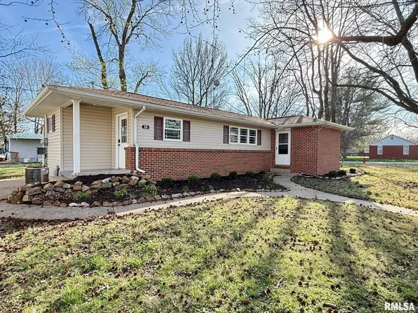 209 W Main St, De Soto, IL 62924