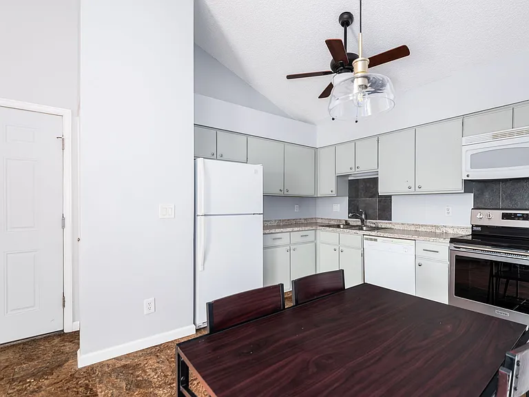 8803 Colorado Blvd #304 — Photo 6