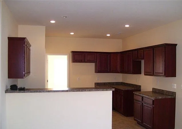 112 Lakeview Ct — Photo 5