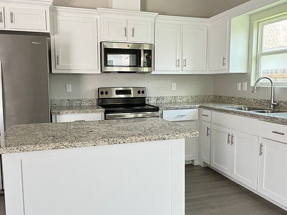 5th image of 5102 N Dahlia St #2