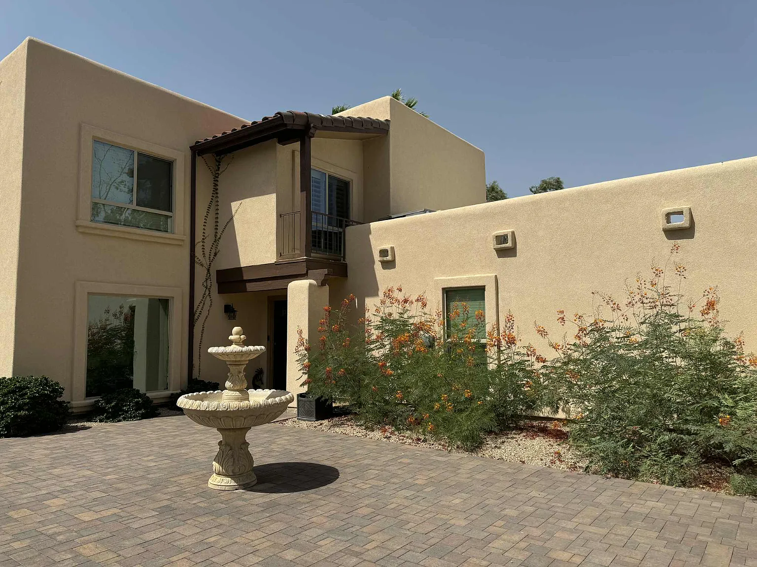 5101 E Karen Dr — Photo 2