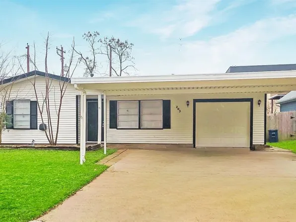 203 W Saunders Street, League City, TX 77573