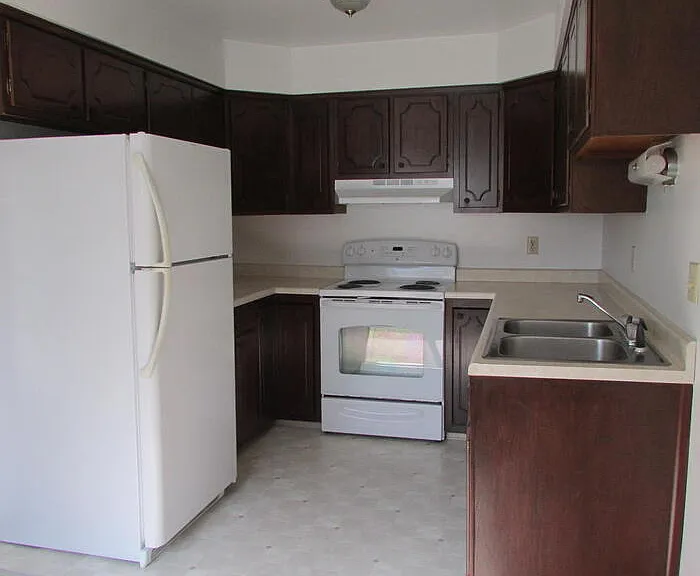 319 Johnet Dr #7 — Photo 2