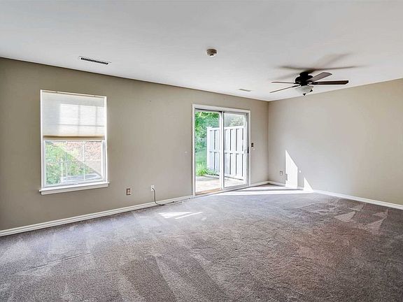 4th image of 908 Sara Cir #908