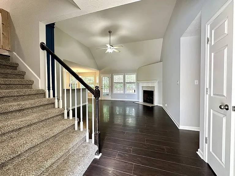 1641 Cedar Springs Cir — Photo 4