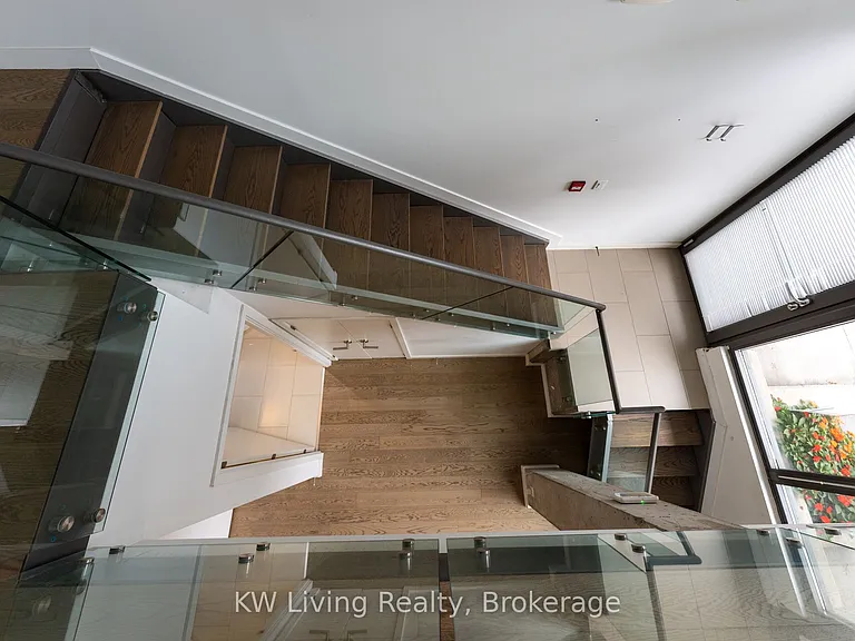 90 Broadview Ave #LW1 — Photo 39