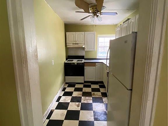 2nd image of 1122 Edgewood Dr
