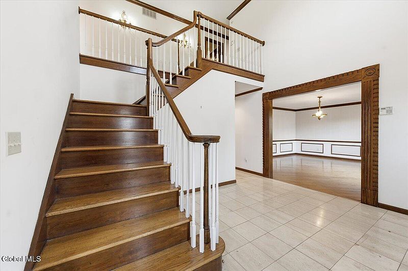 4th image of 23 Fairway Court