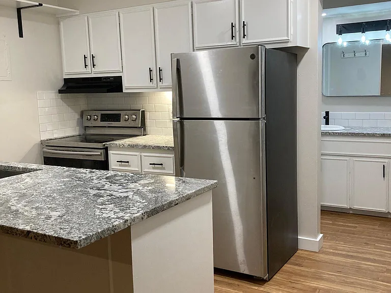 2227 Canyon Blvd #107 — Photo 3