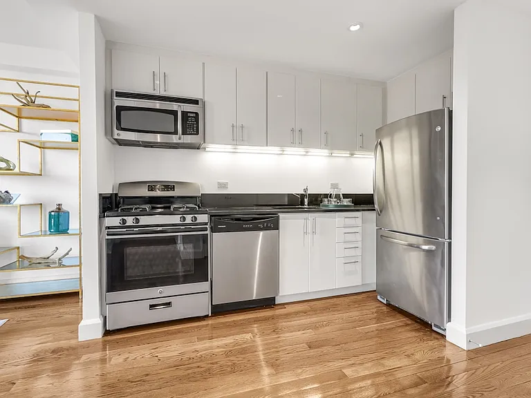 225 Schermerhorn St #21E — Photo 6