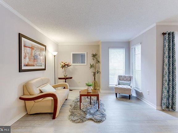 living room but it is big enough to use it as another bedroom with queen size bed. And with an computer table for working from home.