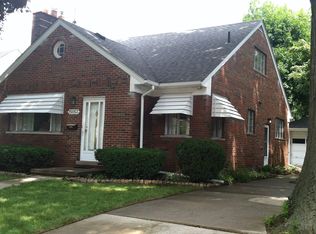 15053 Charles R Ave, Eastpointe, MI 48021