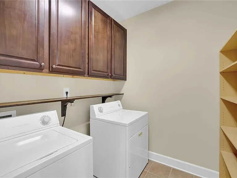3708 Majestic Oak Dr — Photo 24