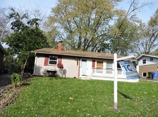 632 Jefferson Ave, Carpentersville, IL 60110
