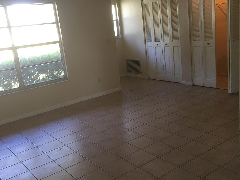 1st image of 5768 NE 35th St #3