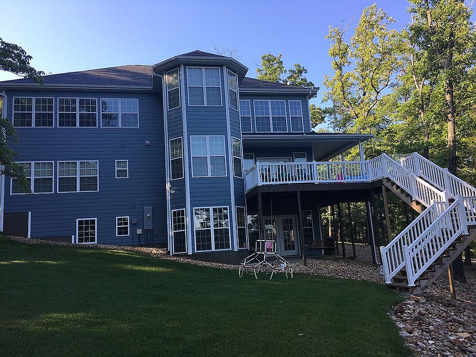 2nd image of 29 Wedge Wood Ct