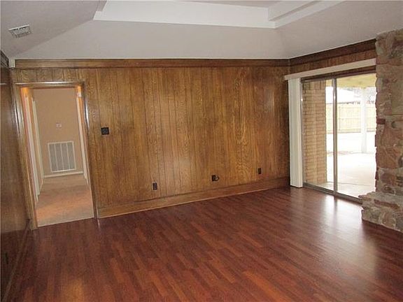 4th image of 505 Buckingham Pl