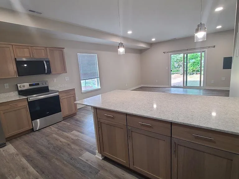 1357 Lofton Way — Photo 11