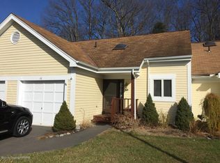 66 Village Dr, Stroudsburg, PA 18360