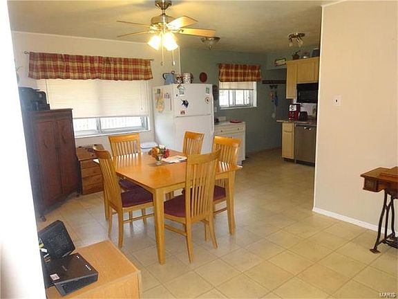 4th image of 3255 Kingsley Dr