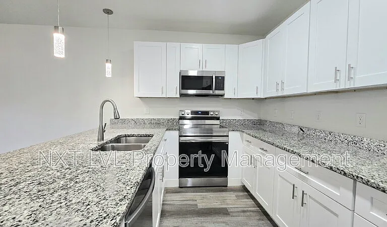 5050 Jones Dr — Photo 6