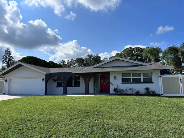 2316 Overbrook Ave N, Belleair Bluffs, FL 33770