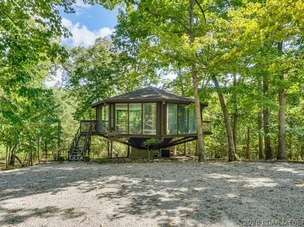 189 Cornett Dr, Lake Ozark, MO 65049