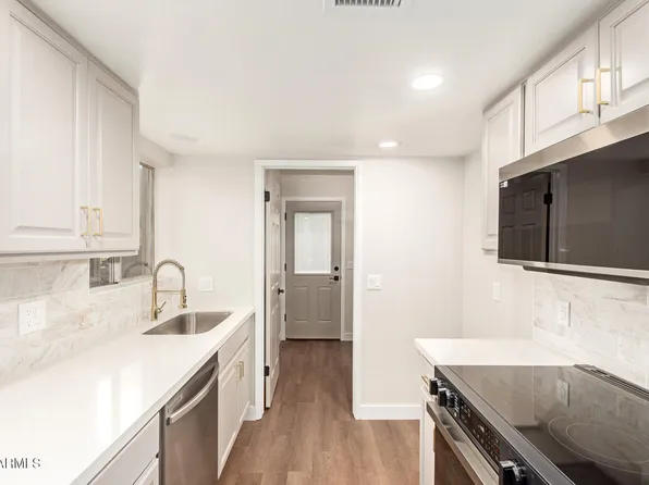 1002 E COCHISE Drive, Phoenix, AZ 85020