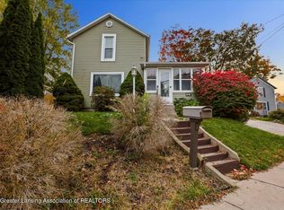 209 W River St, Grand Ledge, MI 48837
