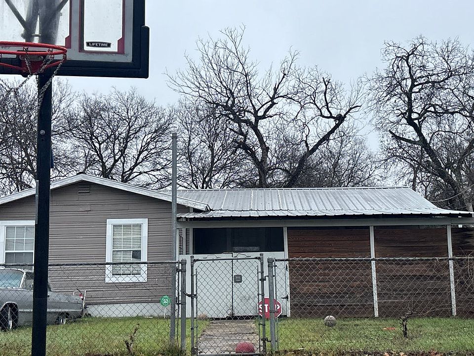 1st image of 3014 Tucker Dr