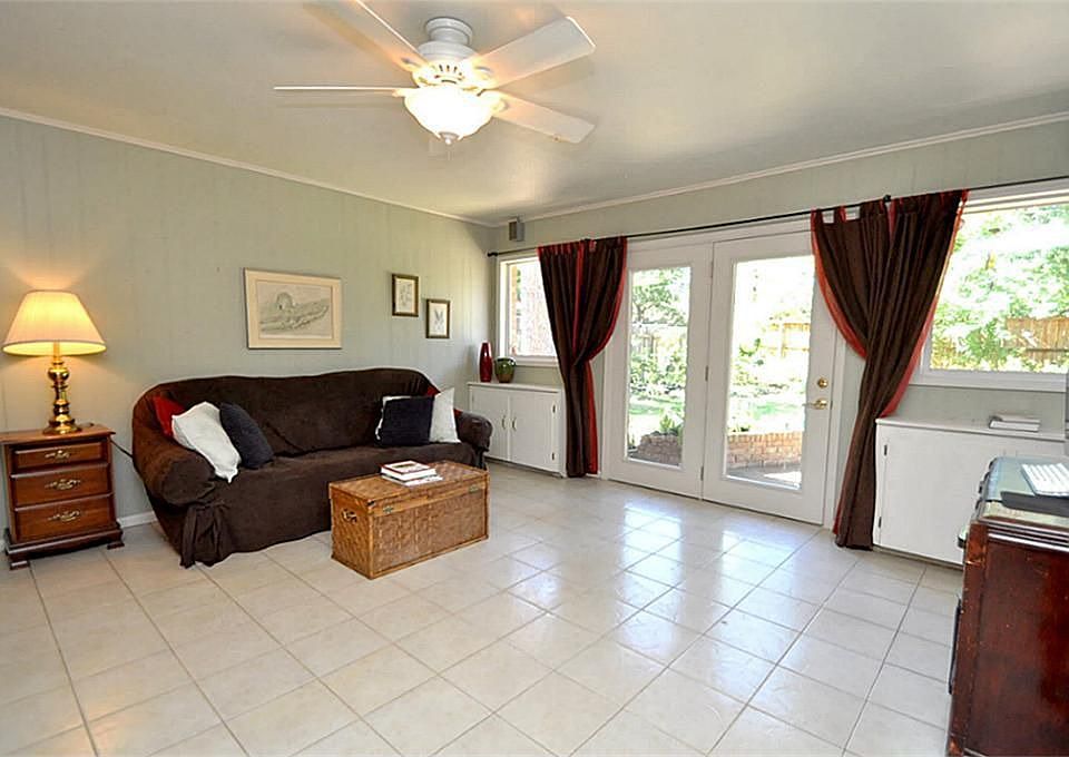 2nd image of 12830 Tosca Ln