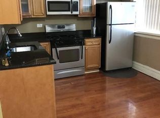 1547 W Jarvis Ave, Chicago, IL 60626